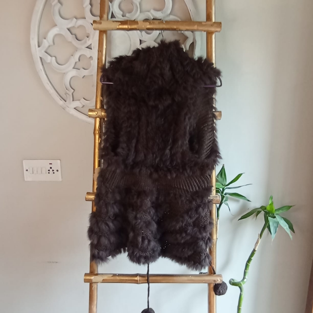 Ameise Faux Fur Knitted Vest NWT - Picture 17 of 17